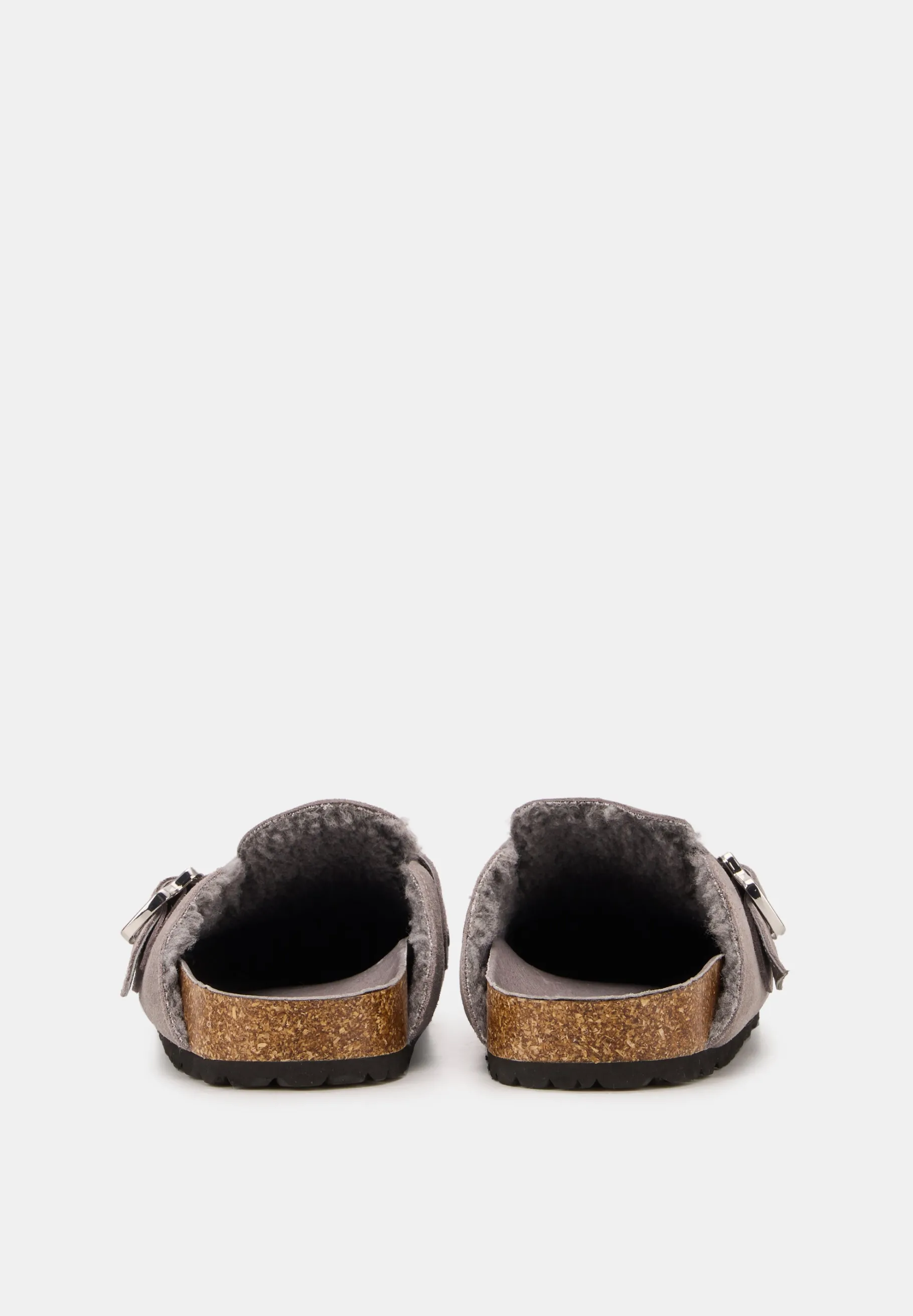 dakotacuir_suede_gris_6.webp Bons Baisers Toutes Les Chaussures | Mules D'Hiver*Dakota-